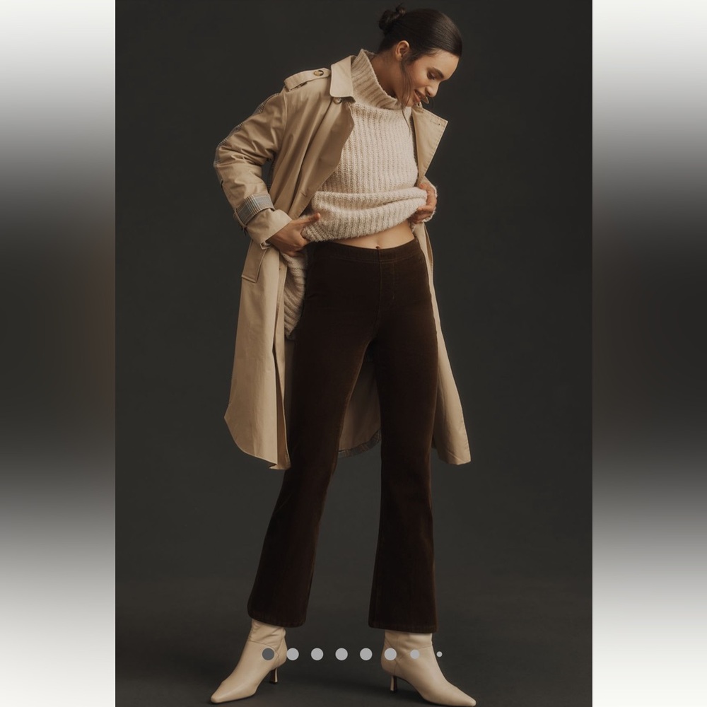 The Yaya Velvet Pull-On Flare
Jeans by Pilcro